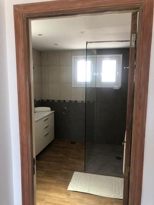 Gezellige Villa Met Prachtig Zicht En Zwembad Arona  Dış mekan fotoğraf