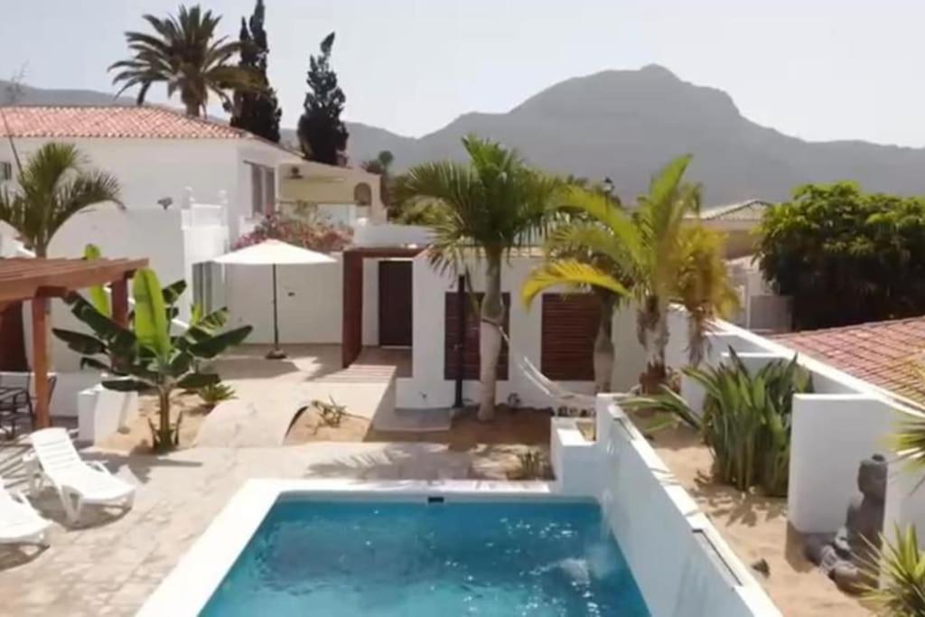 Gezellige Villa Met Prachtig Zicht En Zwembad Arona  Dış mekan fotoğraf
